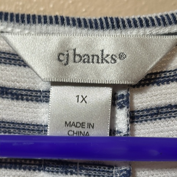 CJ Banks Tshirt - Picture 2 of 8